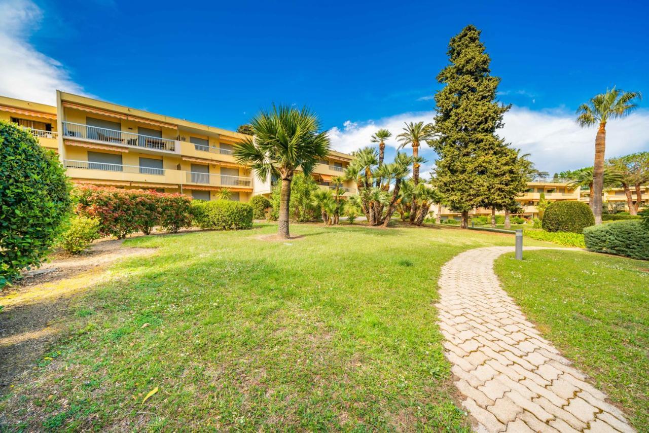 Spacious Apartment At A 5 Min Walk From The Beach Antibes Exteriér fotografie