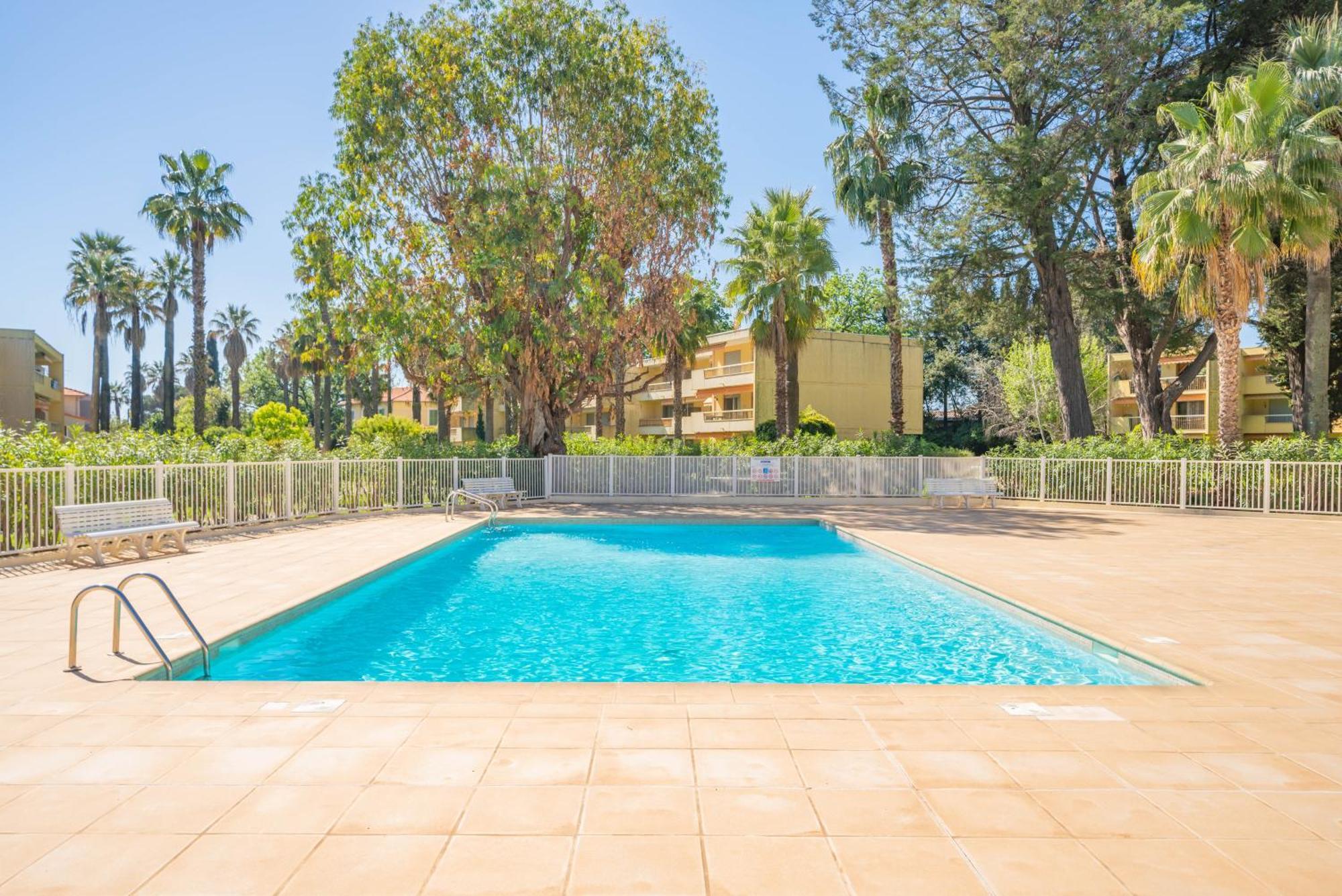 Spacious Apartment At A 5 Min Walk From The Beach Antibes Exteriér fotografie